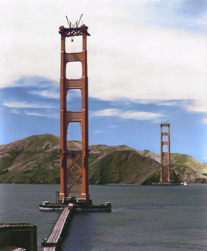 Illustration for article titled Tardaron cuatro años en construir el Golden Gate, y estas imágenes explican perfectamente la razón